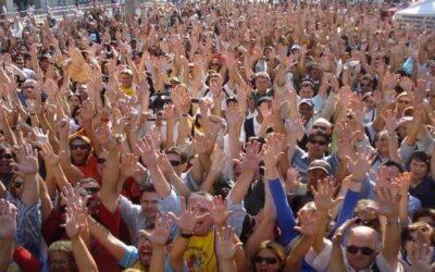 Curso para treinamento de agentes para escreventes, extensão da transformação aos demais agentes, nível universitário de escreventes e majoração de auxílio saúd