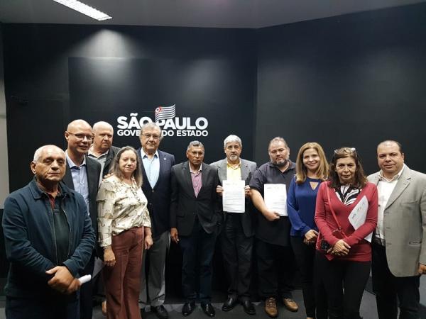 8d75da57c2d526cb20be95924c27745b