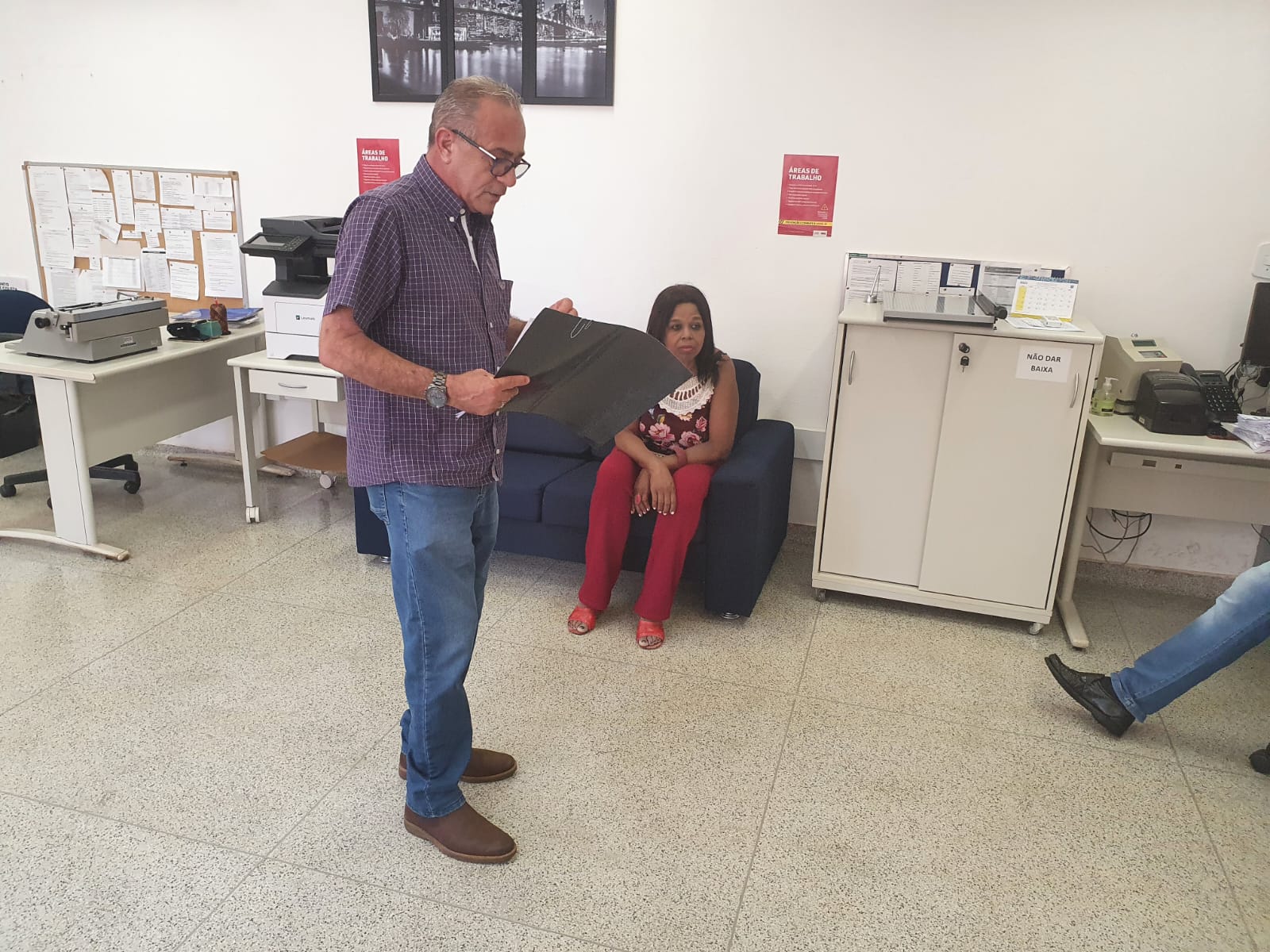 Servidores de SÃO JOAQUIM DA BARRA são visitados pela ASSOJURIS