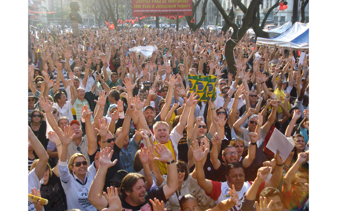 Gestão do TJSP com relação aos seus servidores – “Autoritária”.