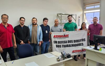 BASTOS – SERVIDORES DO TJSP COM PERDA INFLACIONÁRIA ACUMULADA EM 25% DECIDEM PARAR