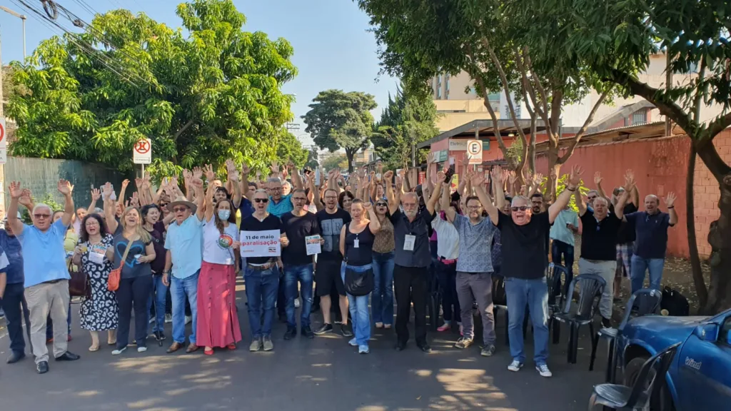 Servidores do forum de Ribeirão Preto estão parados