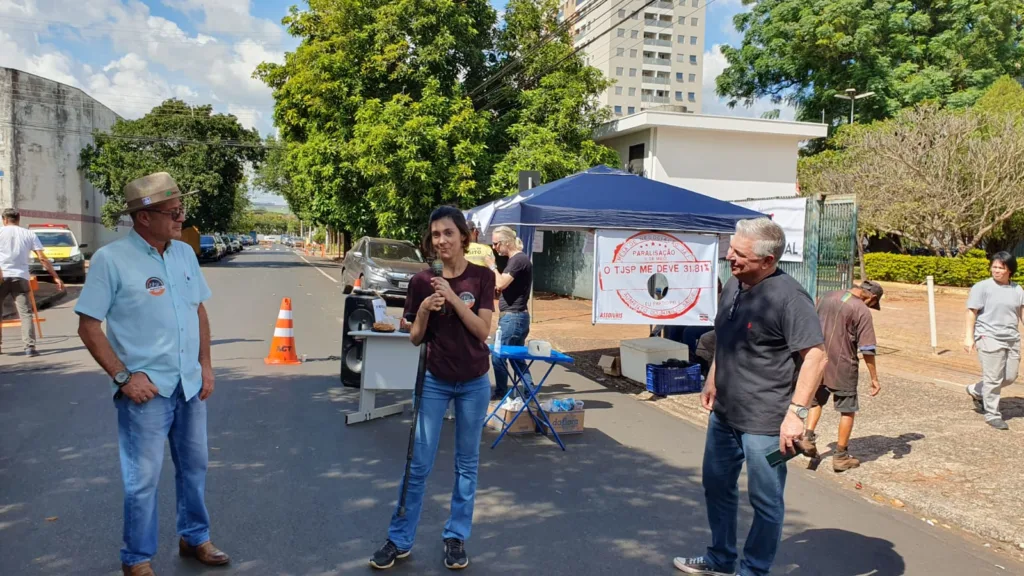 Servidores do forum de Ribeirão Preto estão parados