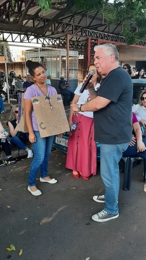 Servidores do forum de Ribeirão Preto estão parados